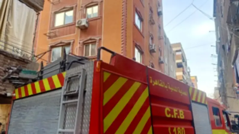 إخماد حريق شركة بالشيخ زايد وعمليات تبريد لمنع تجدد الاشتعال