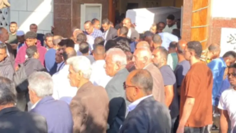 وصول جثمان المحامي مختار نوح إلى مسجد مصطفى محمود لأداء صلاة الجنازة
