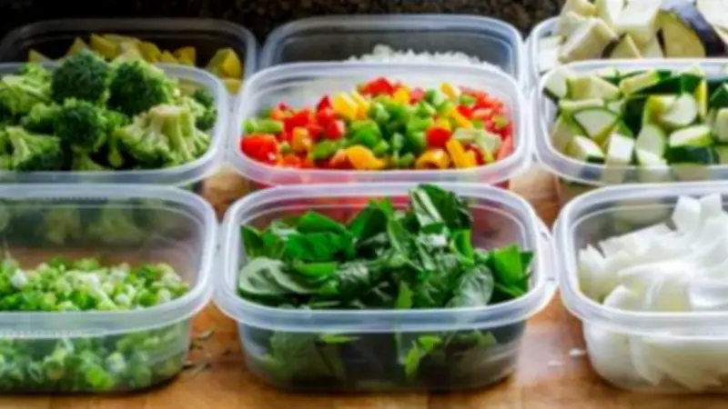 في الحر الشديد.. كيف تحافظين على جودة الأكل داخل الثلاجة؟