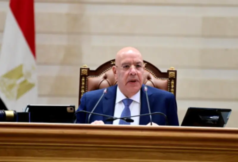 هشام بدوي يهنئ الرئيس السيسي بعيد العمال ويشيد بدور العمال في التنمية