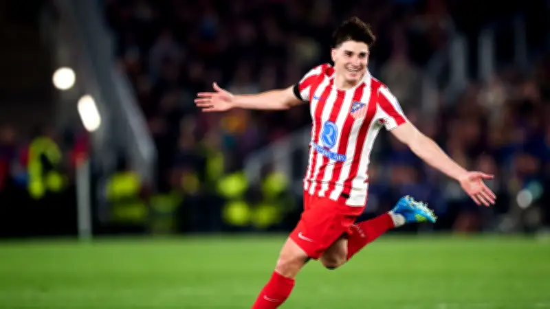 التشكيل الرسمي: ألفاريز يتحدى جيوكيريس في موقعة أتلتيكو وآرسنال