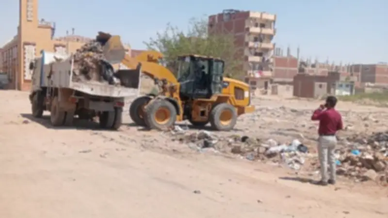 حملة مكبرة لرفع القمامة بقرية الحجاز في الإسماعيلية