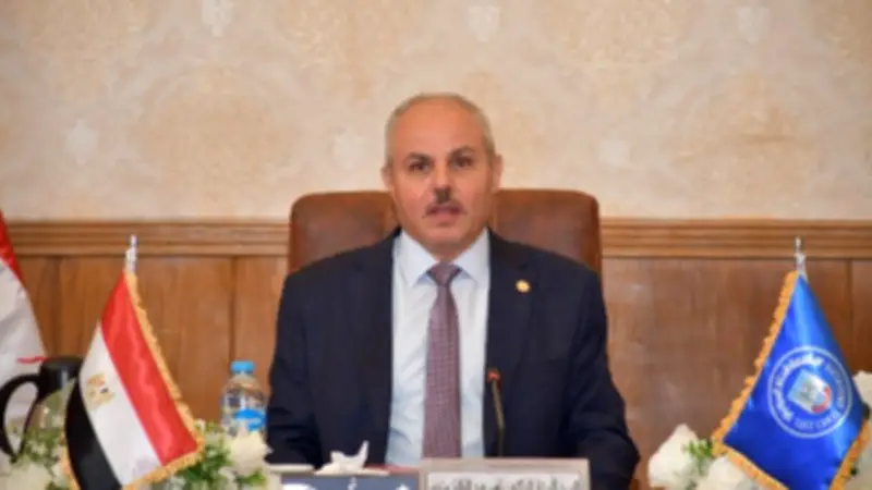 جامعة قناة السويس تحتفي بخريجي برنامج كوزمو لصناعة مستحضرات التجميل