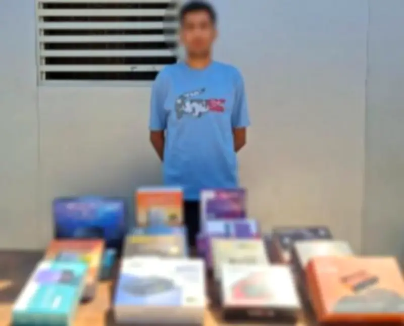 ضبط محل لبيع أجهزة ريسيفر معدلة لفك القنوات المشفرة في القاهرة