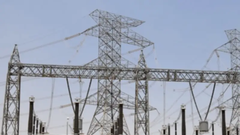 المصرية لنقل الكهرباء توافق على تجديد إجازات العاملين بالخارج