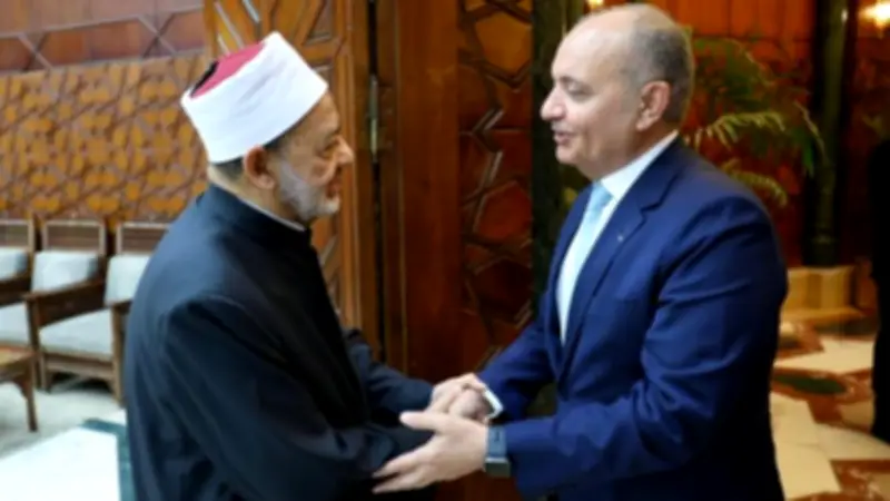 شيخ الأزهر يبحث مع السفير الأردني التعاون العلمي والدعوي