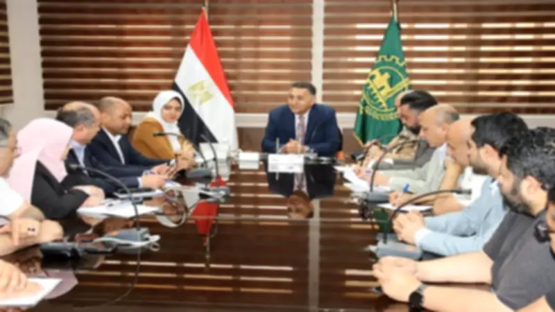 محافظ القليوبية: تسليم طريق طوخ شبين القناطر للرصف خلال شهرين