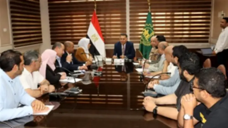 محافظ القليوبية يوجه بإنهاء مرافق طريق طوخ شبين القناطر قبل الرصف