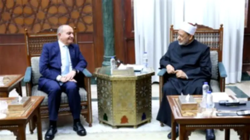 ملك الأردن يشيد بجهود شيخ الأزهر في نصرة قضايا الأمة الإسلامية