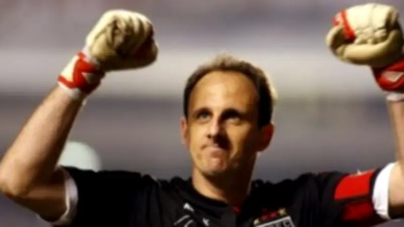 قصة الحارس الهداف روجيريو سيني وأرقامه التاريخية