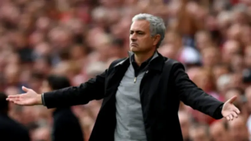 لماذا يفكر ريال مدريد في عودة جوزيه مورينيو لتدريب الفريق؟