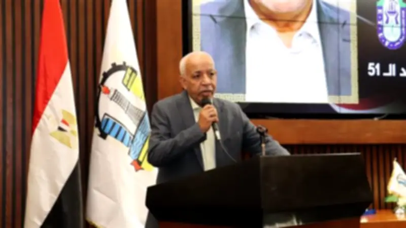 عبد المنعم الجمل: العامل المصري عمود الجمهورية الجديدة في عيد العمال