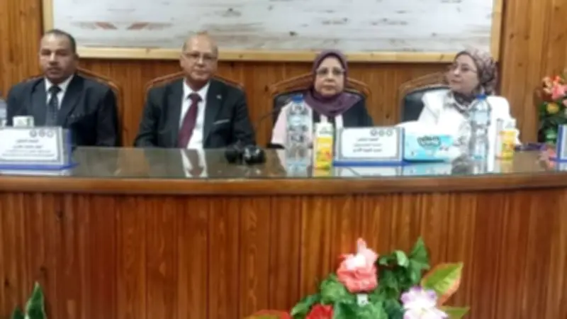 ندوة حول ريادة الأعمال والمشروعات الصغيرة لدعم الخريجين بجامعة بني سويف