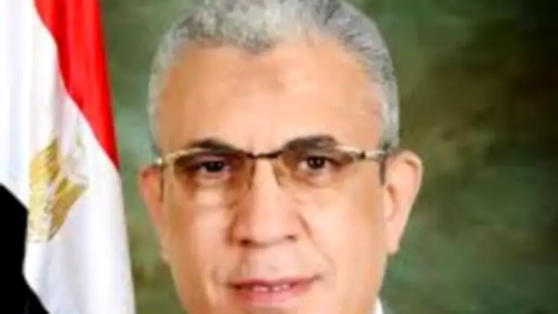 عبد الفضيل: تكريم الرئيس لنا في الخدمة وسام يدفعنا لمضاعفة الجهد