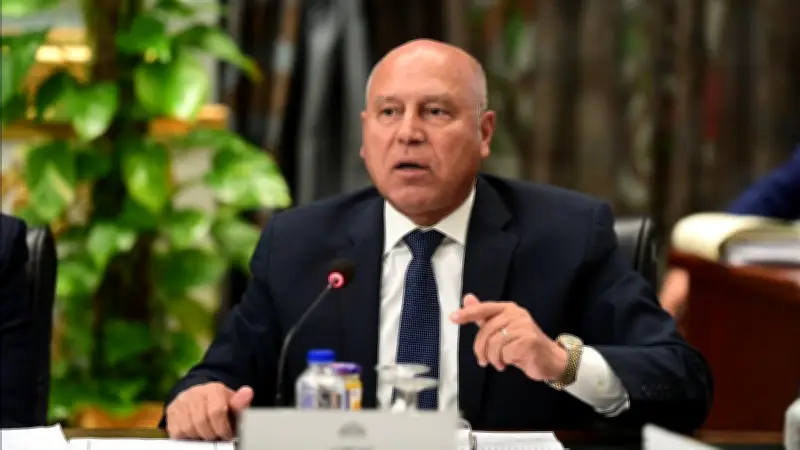 وزير النقل: تطوير البنية التحتية عنصر حاسم لدعم الاقتصاد القومي