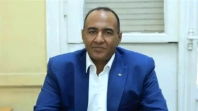 نقابة الأطباء تدرس إصدار ميثاق إعلامي جديد لتنظيم ظهور الأطباء في الفضائيات