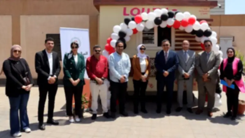 محافظ القليوبية يسلم عربة طعام متنقلة لشابين لدعم الشباب والحد من البطالة