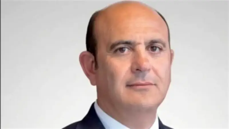 وفاة عمرو النقلي نائب رئيس بنك مصر في حادث بعد شهر ونصف من توليه المنصب