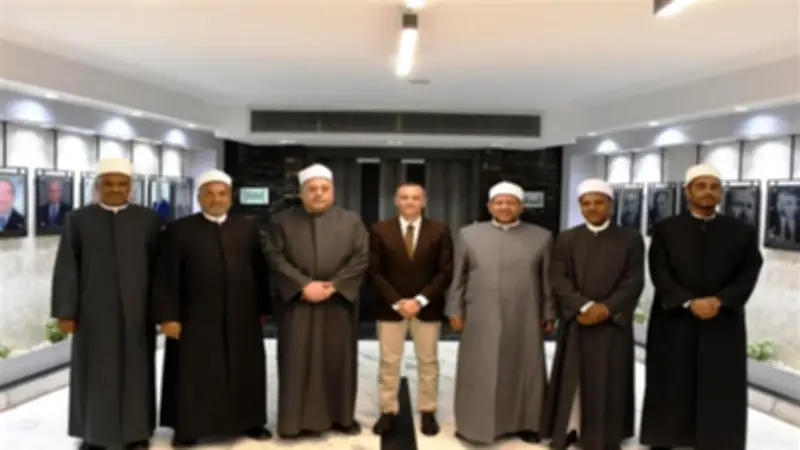القائم بأعمال وكيل الأزهر يزور أسوان لتعزيز التعاون المشترك مع المحافظة