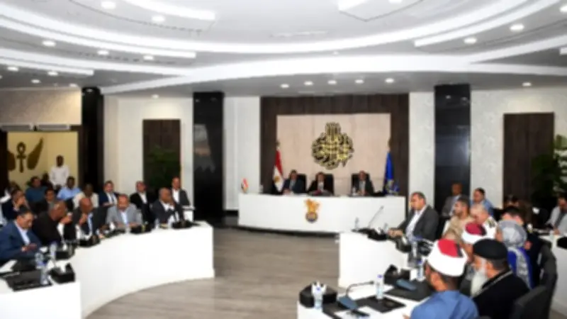 توجيهات حاسمة لمحافظ أسوان لتطوير الأداء الميداني والخدمى