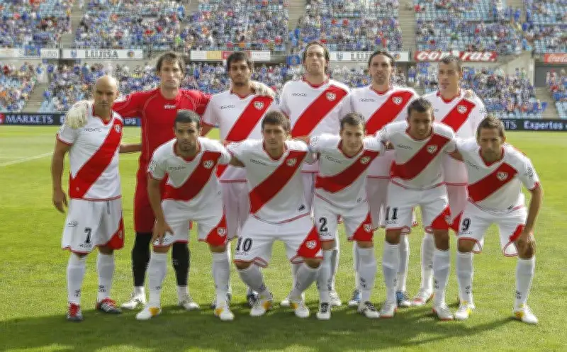 رايو فاليكانو يهزم ستراسبورج في ذهاب نصف نهائي المؤتمر الأوروبي