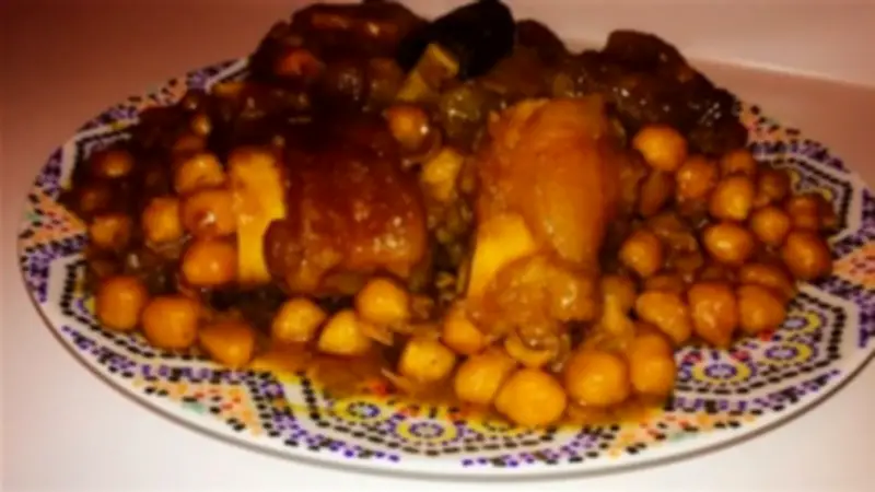 طريقة عمل طاجن الكوارع بالحمص الشهي لعطلة نهاية الأسبوع