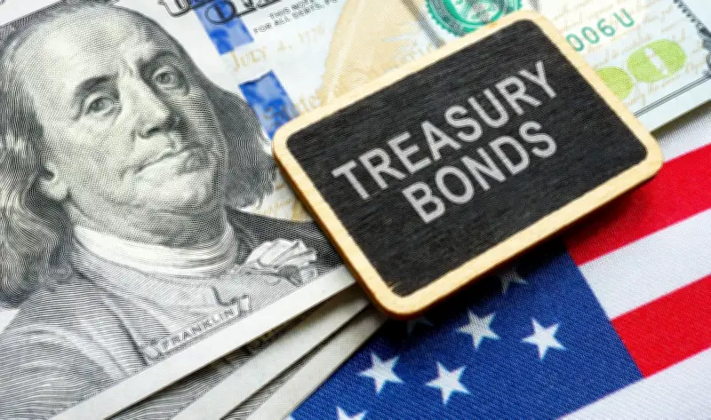 الحرب على إيران تدفع البنوك المركزية لبيع سندات الخزانة الأمريكية