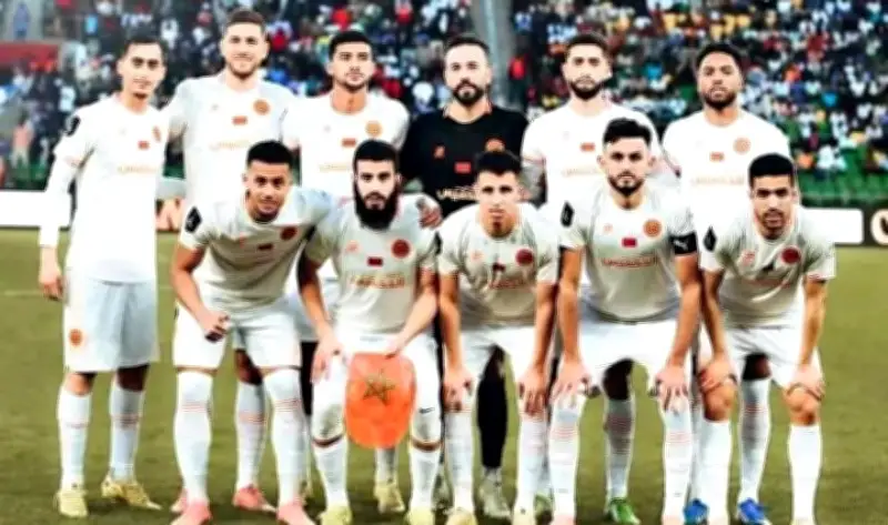 مواجهات نارية في الدوريات العربية: تعرف على أبرز مباريات الأربعاء