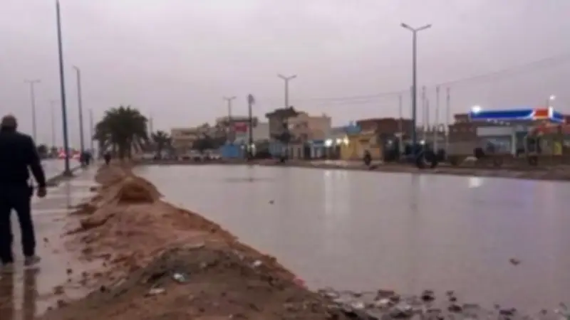 محافظ مطروح يقرر تعطيل الدراسة غدًا بسبب سوء الأحوال الجوية والأمطار الغزيرة