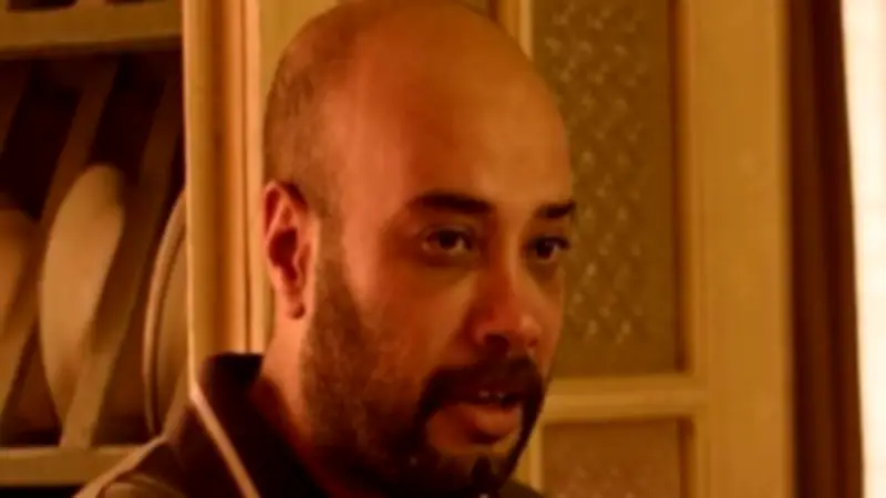 الفنان حاتم صلاح ينعي والده صلاح علي رفاعي.. والجنازة الخميس بمدينة نصر
