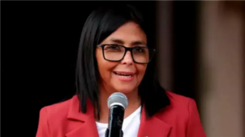 ترامب يرفع العقوبات عن رئيسة فنزويلا المؤقتة ديلسي رودريجيز في خطوة دبلوماسية جديدة