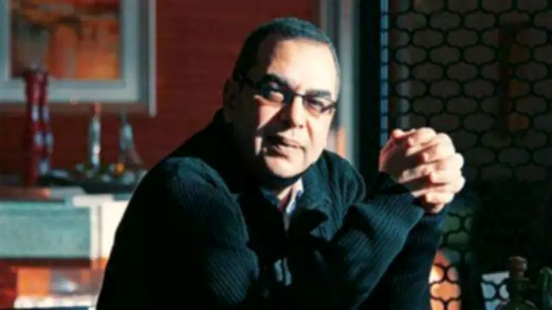 أحمد خالد توفيق: العراب الذي أضاء طريق الشباب إلى القراءة بروايات الرعب والخيال