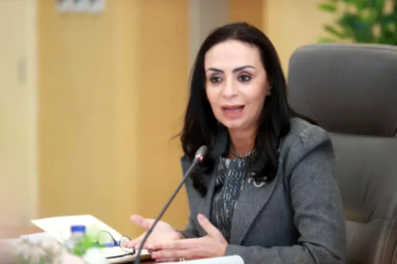 وزيرة التضامن تتابع حادث المنوفية وتوجه بصرف مساعدات لأسر الضحايا