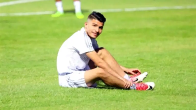 إصابة إسلام عيسي بقطع في الرباط الصليبي الأمامي للركبة اليسرى بعد مباراة إسبانيا