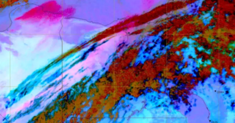 الأرصاد تحذر من تدني الرؤية وتكشف خريطة السحب الرعدية في مصر