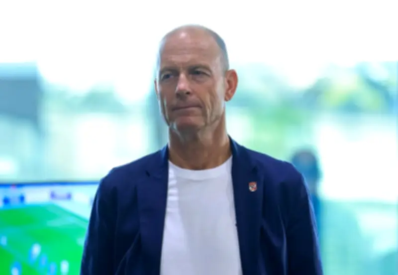 الأهلي يرفض صراع الشناوي وشوبير ويؤكد: لا نية للتدخل في شؤون المنتخب