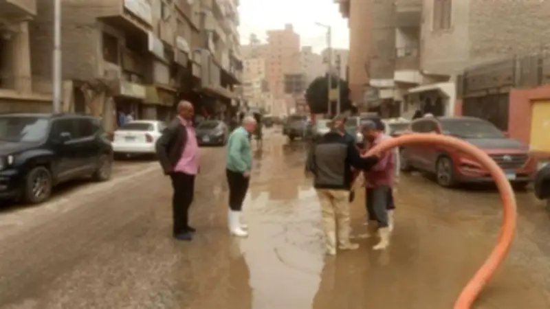 تعبئة عاجلة في مغاغة لمواجهة تجمعات مياه الأمطار وتأمين حركة المرور