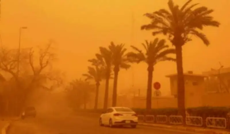 إرشادات القيادة الآمنة في العواصف الترابية بسبب ضعف الرؤية