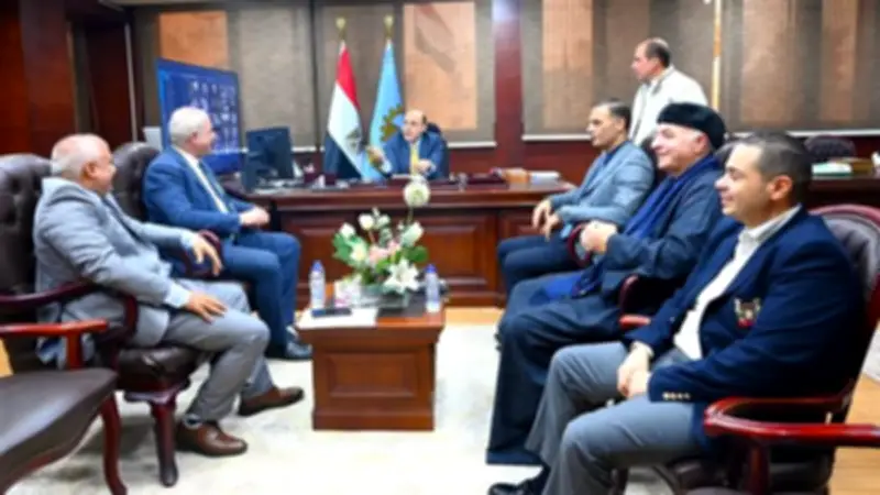 محافظ الغربية يلتقي النواب والشيوخ لتحسين الخدمات وحل مشاكل المواطنين