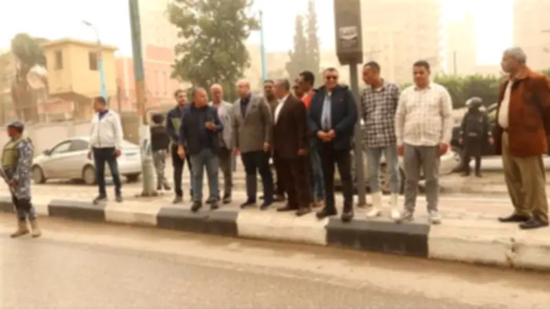 محافظ الفيوم ورئيس شركة المياه يتفقدان عمليات إزالة آثار الأمطار في عدة مناطق