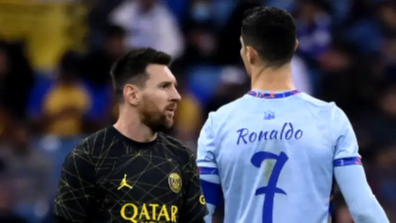 مذيع برازيلي يستعيد ذكرى إهانة ميسي في حضرة رونالدو خلال مباراة بالسعودية