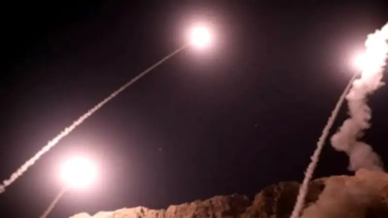 الحرس الثوري الإيراني يزعم استهداف شركة أوراكل في دبي بينما تنفي الإمارة ذلك وتتصاعد التوترات الإقليمية