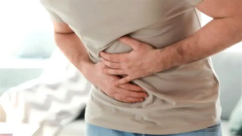 وزارة الصحة تحذر: آلام المعدة قد تكون إنذارًا مبكرًا للجلطات القلبية