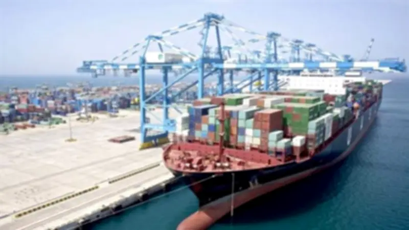 استمرار خطط الطوارئ في الموانئ والسكك الحديدية بسبب تقلبات الطقس