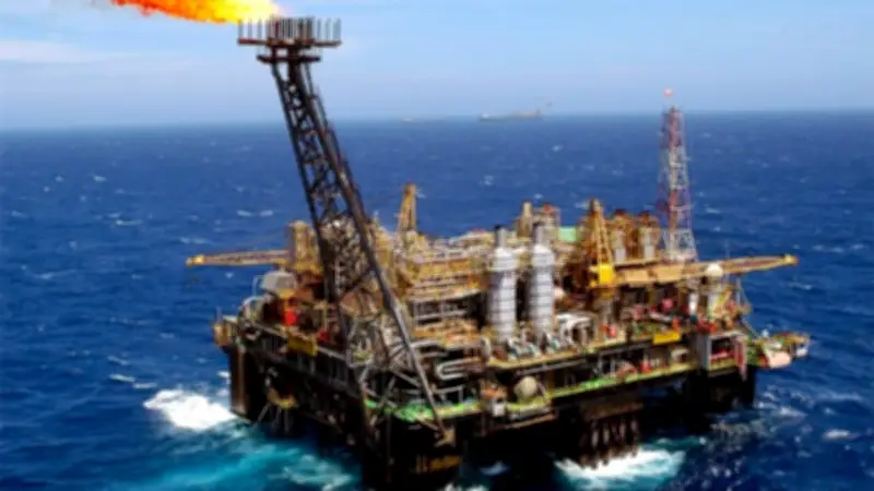 خبير اقتصادي يحذر: التوترات الجيوسياسية تخلق أزمة ثلاثية تضرب التجارة والطاقة والاستثمار عالميًا