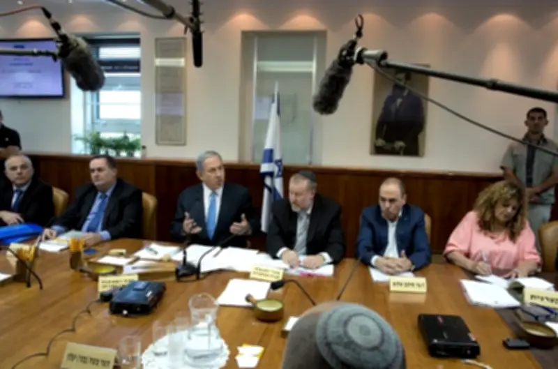 تأجيل عاجل لاجتماع الكابينيت الإسرائيلي إلى مساء السبت وسط أزمة أمنية