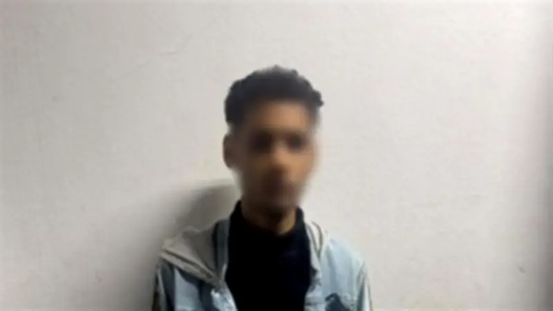 ضبط شخص في الجيزة لإدارته صفحة احتيالية لبيع أسلحة بيضاء عبر الإنترنت