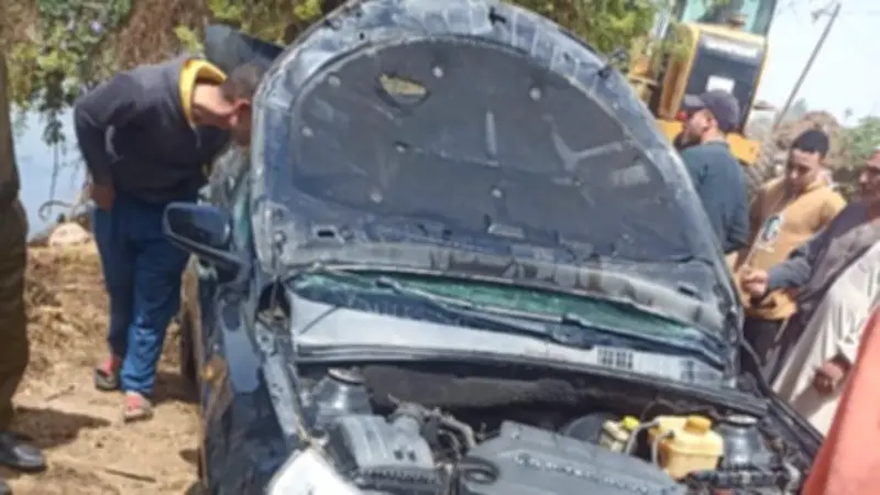 انتشال جثمان سائق سيارة سقطت داخل بحر القاصد في المنوفية بعد حادث مأساوي