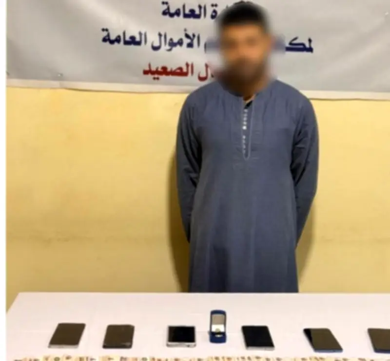 أمن المنيا يضبط شخصًا بتهمة النصب والاحتيال على المواطنين في عملية احترافية