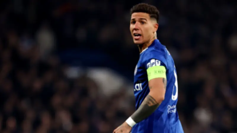 عقوبة قاسية لتشيلسي.. إيقاف إنزو فرنانديز لمباراتين بعد تصريحاته الجدلية عن ريال مدريد